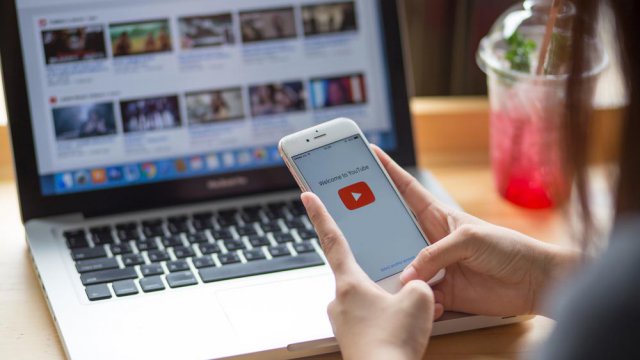 YouTube su PC e smartphone