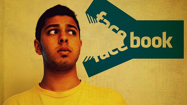 Facebook intimidisce gli adolescenti