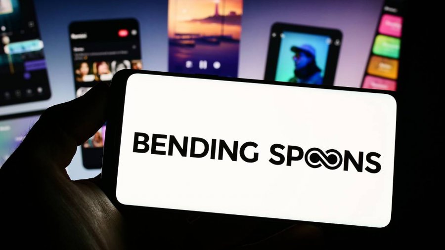 Bending spoons