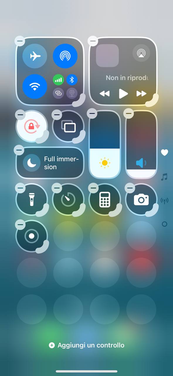 Centro di controllo iphone con iOS 18 Centro di controllo iphone con iOS 18
