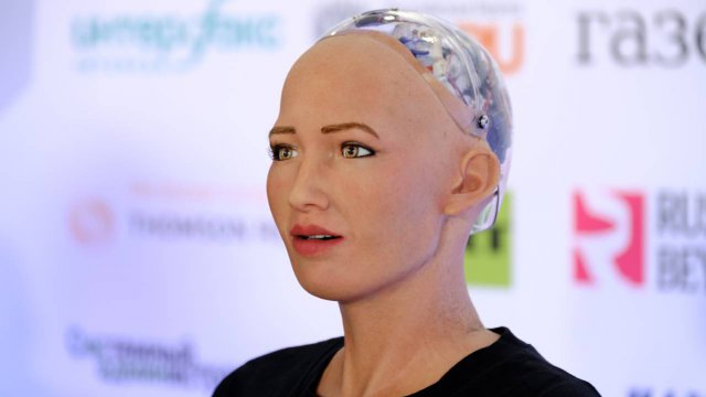 robot umanoide femminile