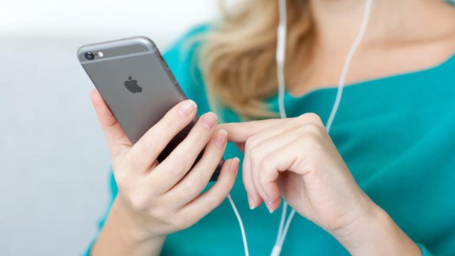 Ascoltare musica con l'iPhone
