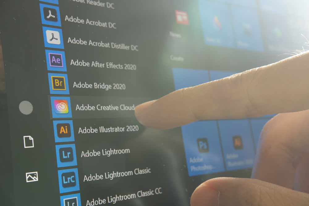 Tap su icona Adobe Creative Cloud su pc Windows Tap su icona Adobe Creative Cloud su pc Windows