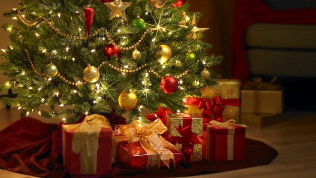 Che regali metterai questa'anno sotto l'albero di Natale?