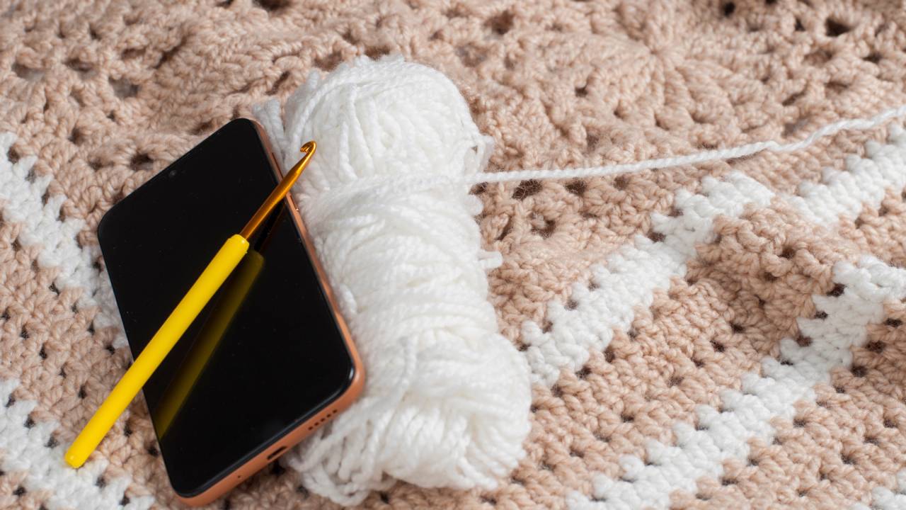 Uncinetto e app per smartphone