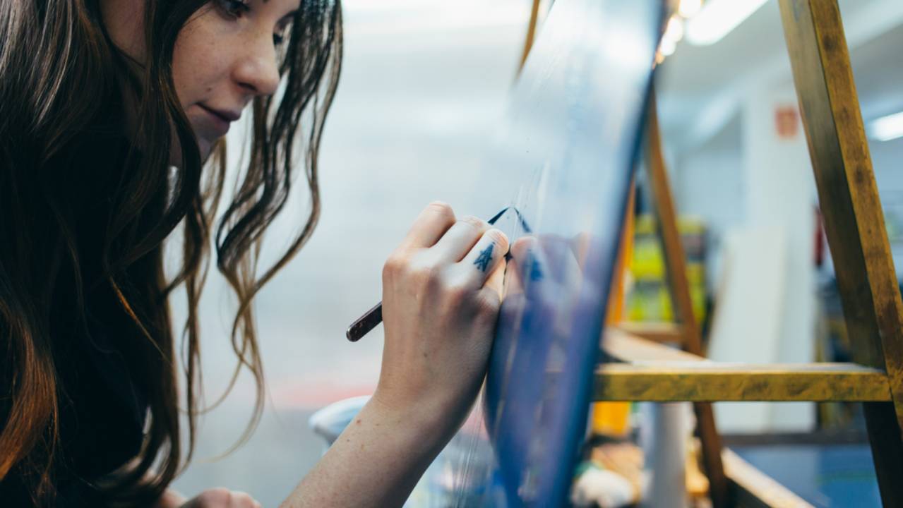 Eseguire un ritratto in base all'immagine di riferimento Eseguire un ritratto in base all'immagine di riferimento