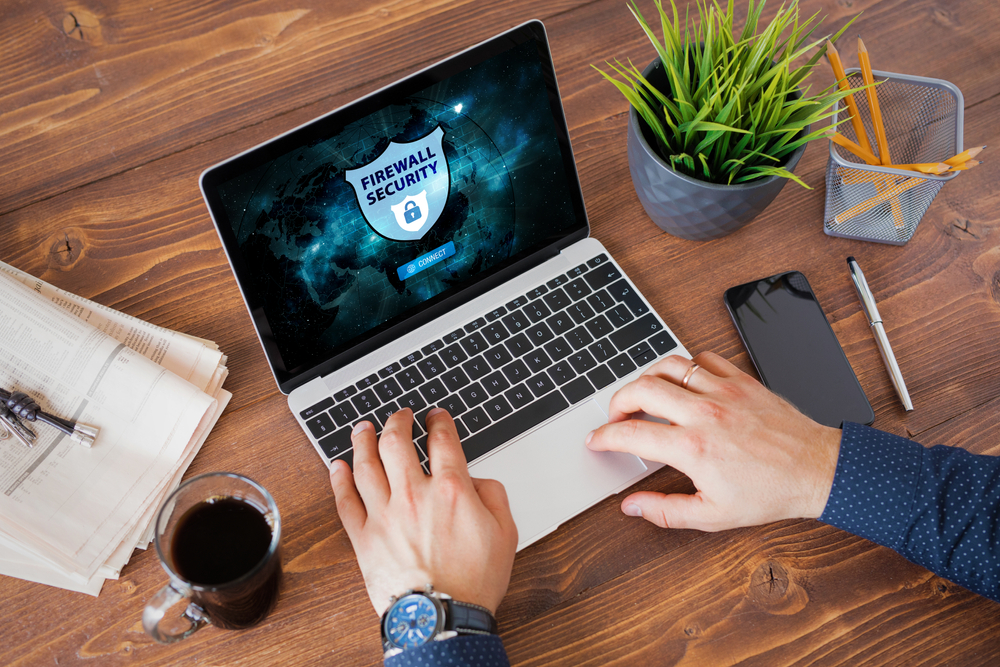 Laptop-scansione-antivirus-macbook