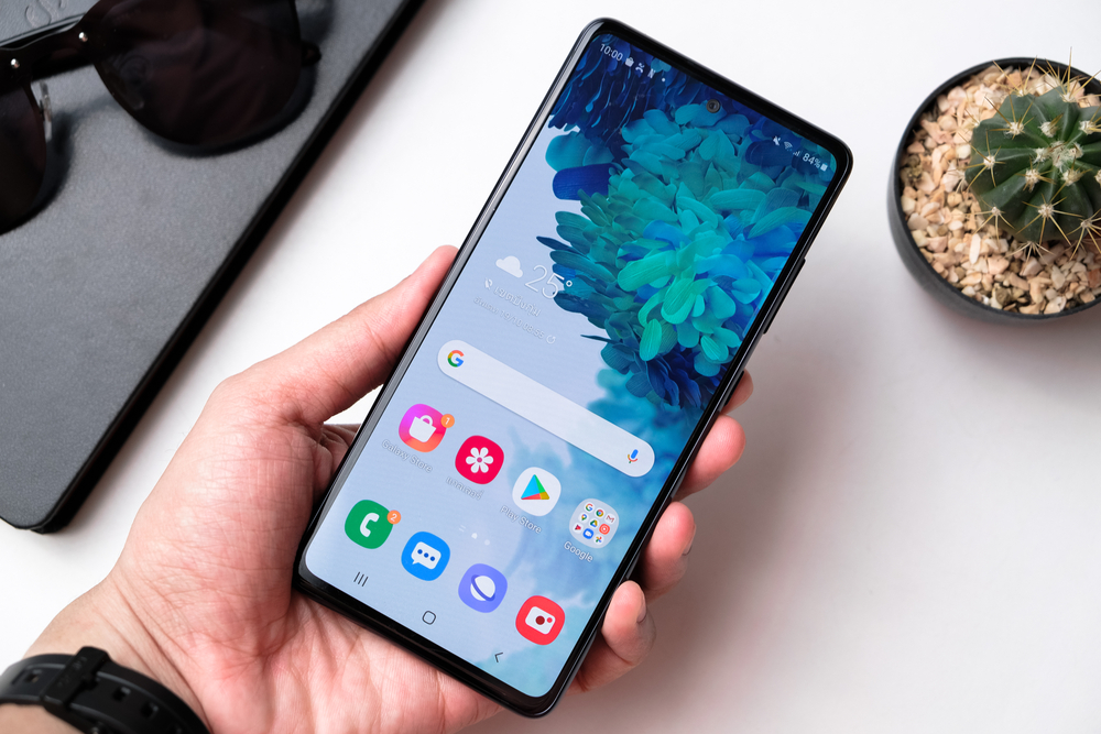 Smartphone-android-app-in-homepage