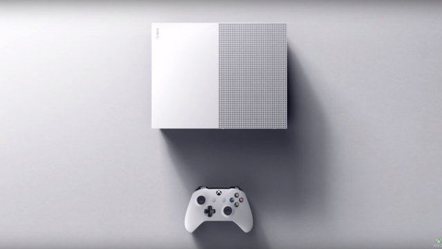 Xbox One S con il Wireless Controller