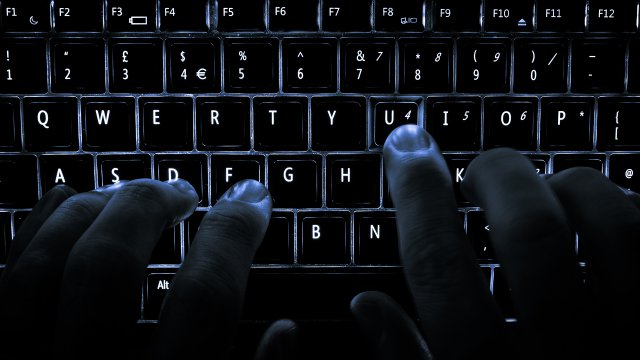 Hacker e virus