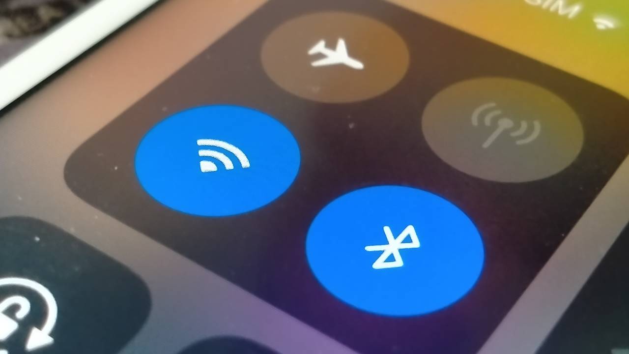 Attivazione wi-fi dal centro di controllo di iphone Attivazione wi-fi dal centro di controllo di iphone