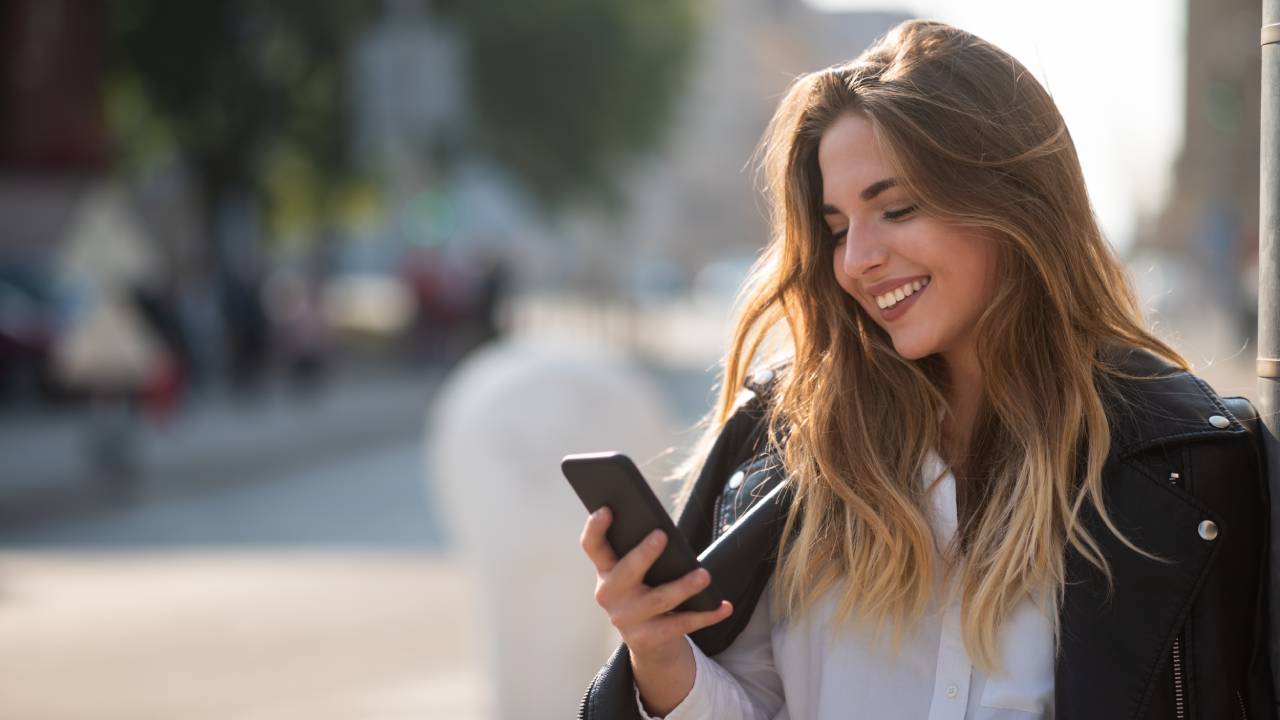 Fare una foto con l'effetto bokeh, sfondo sfocato Fare una foto con l'effetto bokeh, sfondo sfocato