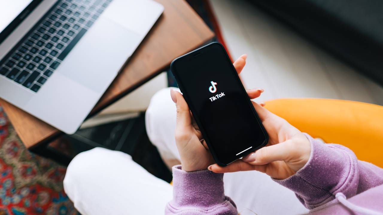 Smettere di seguire su TikTok Smettere di seguire su TikTok