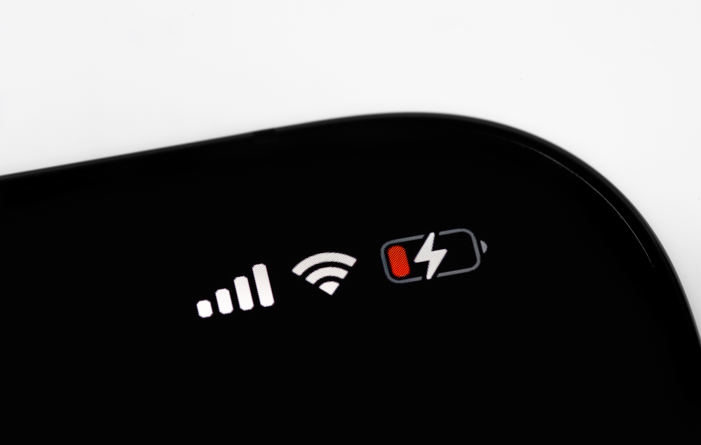 Simbolo-batteria-scarica-telefono