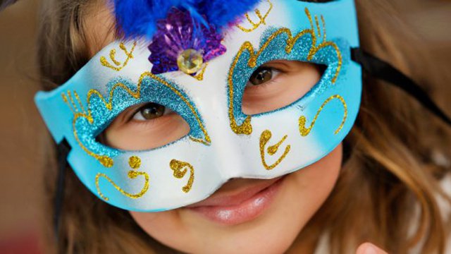 Maschera di carnevale fai-da-te