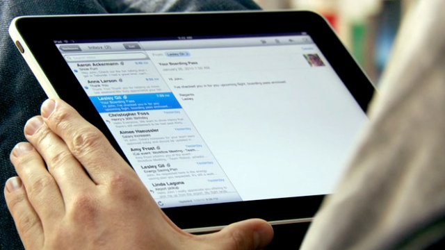 Controllare la posta elettronica con l'iPad