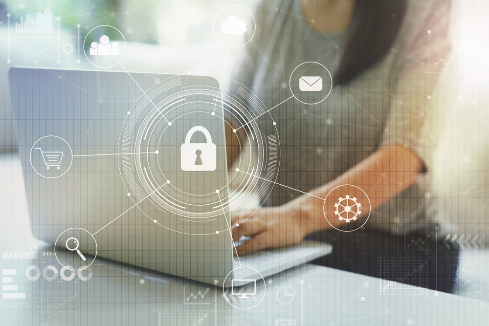 Donna computer sicurezza Donna computer sicurezza