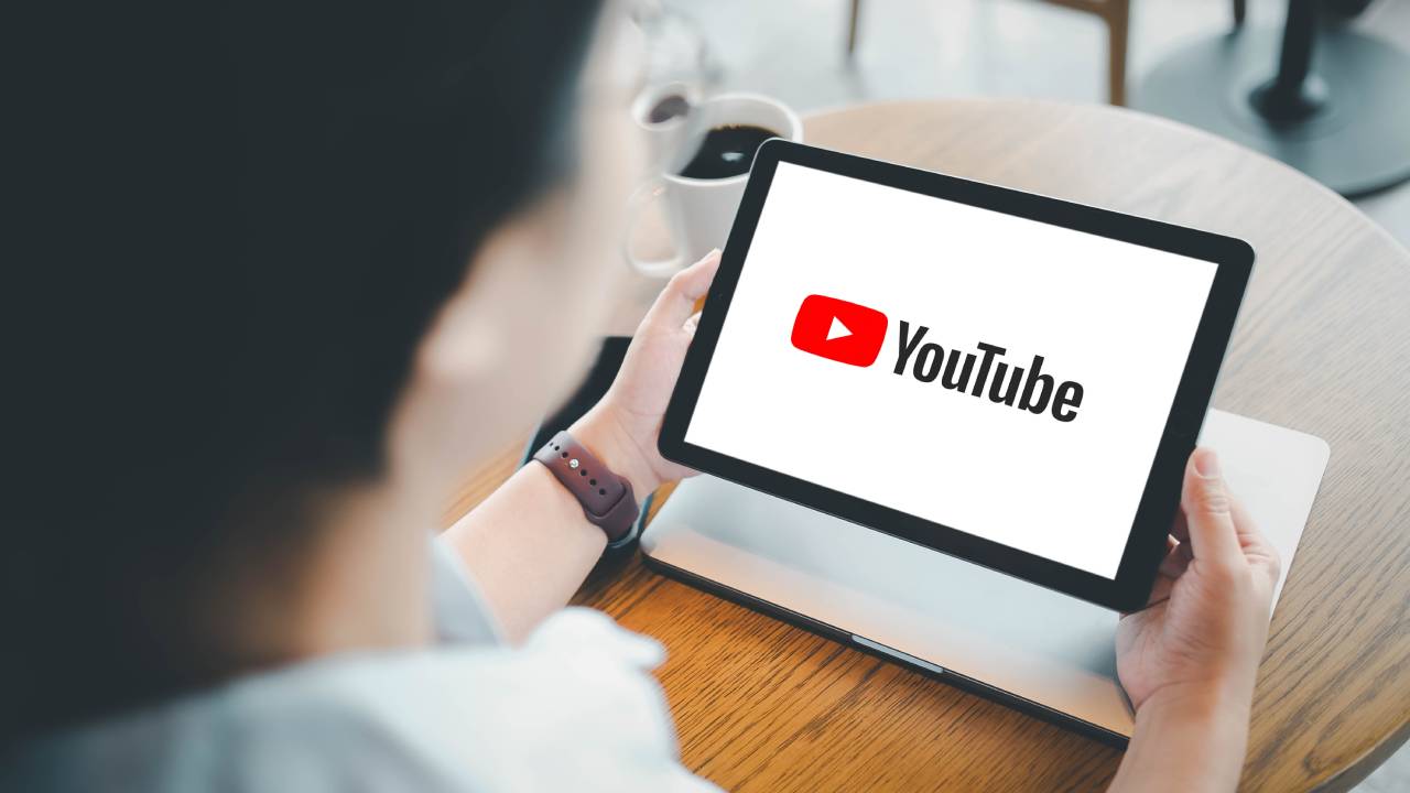 YouTube YouTube