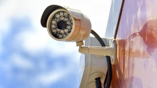 Telecamera di sicurezza da esterni a infrarossi