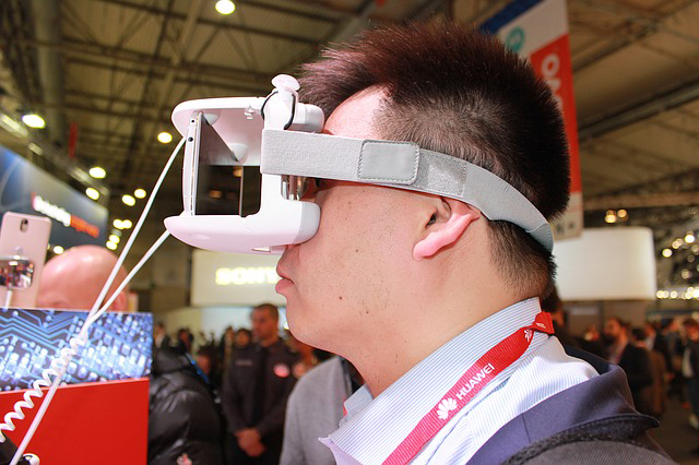 pericoli fili realtà virtuale