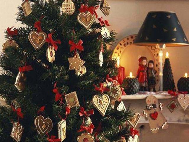 L'albero con biscotti di Natale di Leonardo.tv
