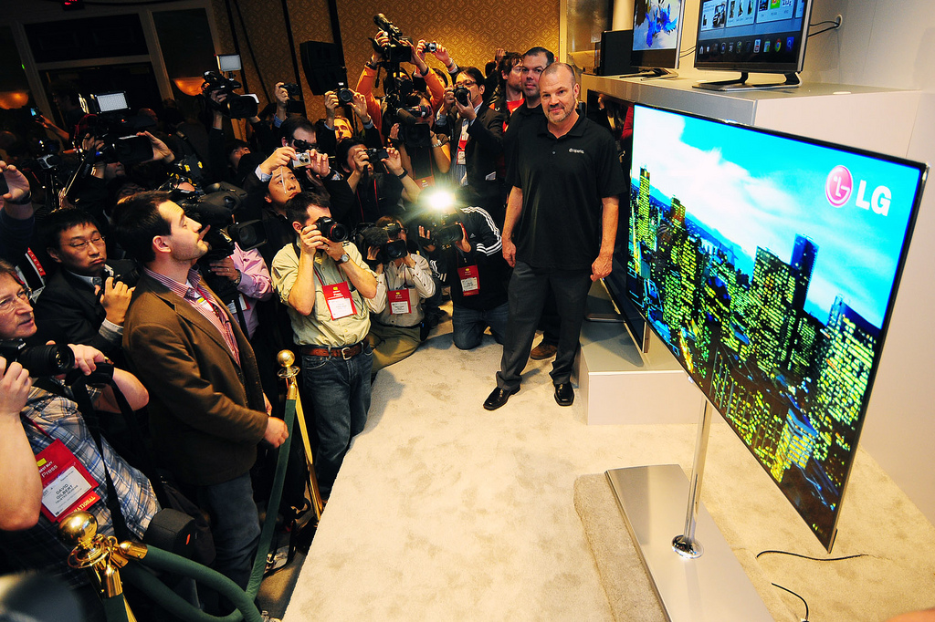 Presentazione del primo modello TV di LG con tecnologia OLED