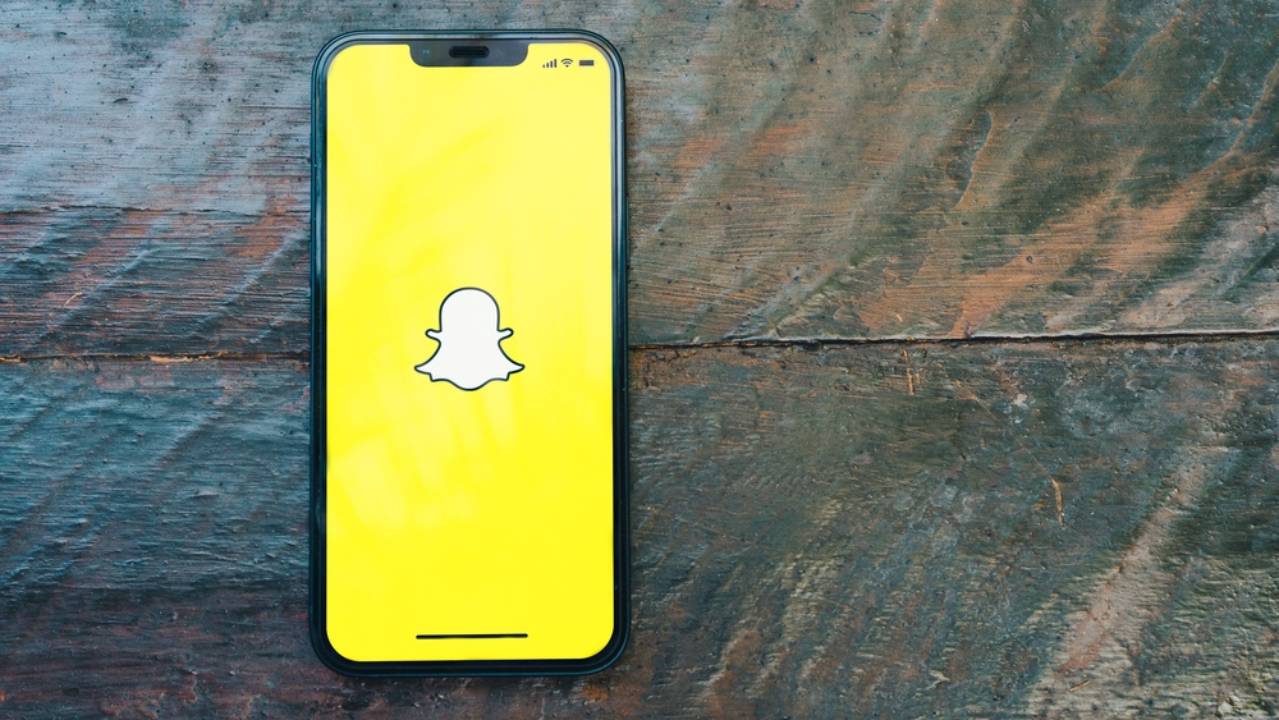 smartphone con snapchat