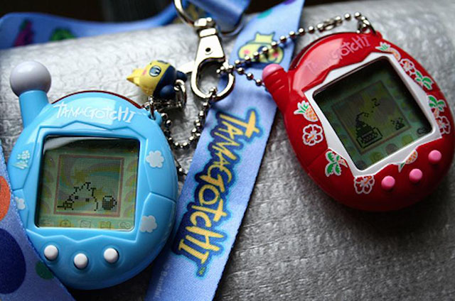 Tamagotchi, gioco interattivo degli Anni '90 per eccellenza