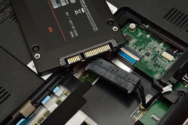 Montare il disco ssd in un laptop