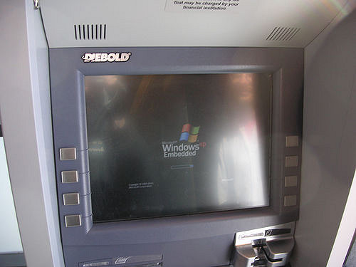 Bancomat con Windows XP a bordo
