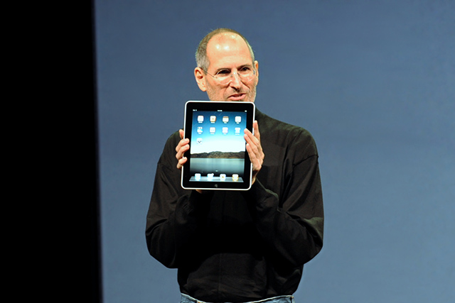 Steve Jobs presenta l'iPad nel 2011