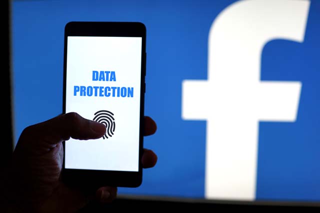 Protezione dati Facebook