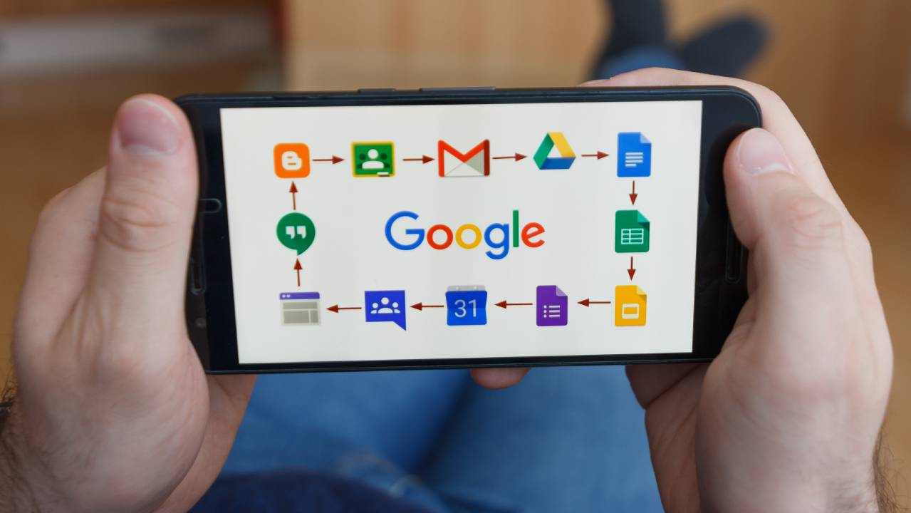 serie di icone Gsuite su smartphone