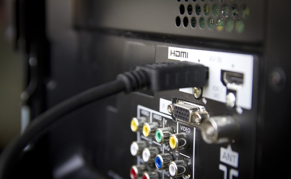 Cavo HDMI collegato al televisore