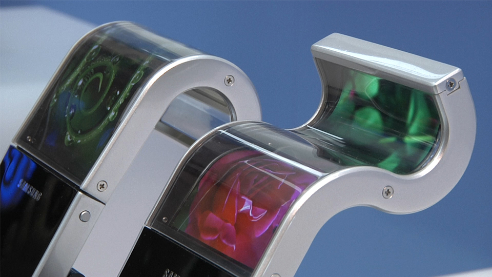 Prototipi degli smartphone Samsung con display flessibile