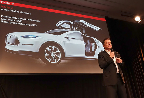 Elon Musk presenta la Model X