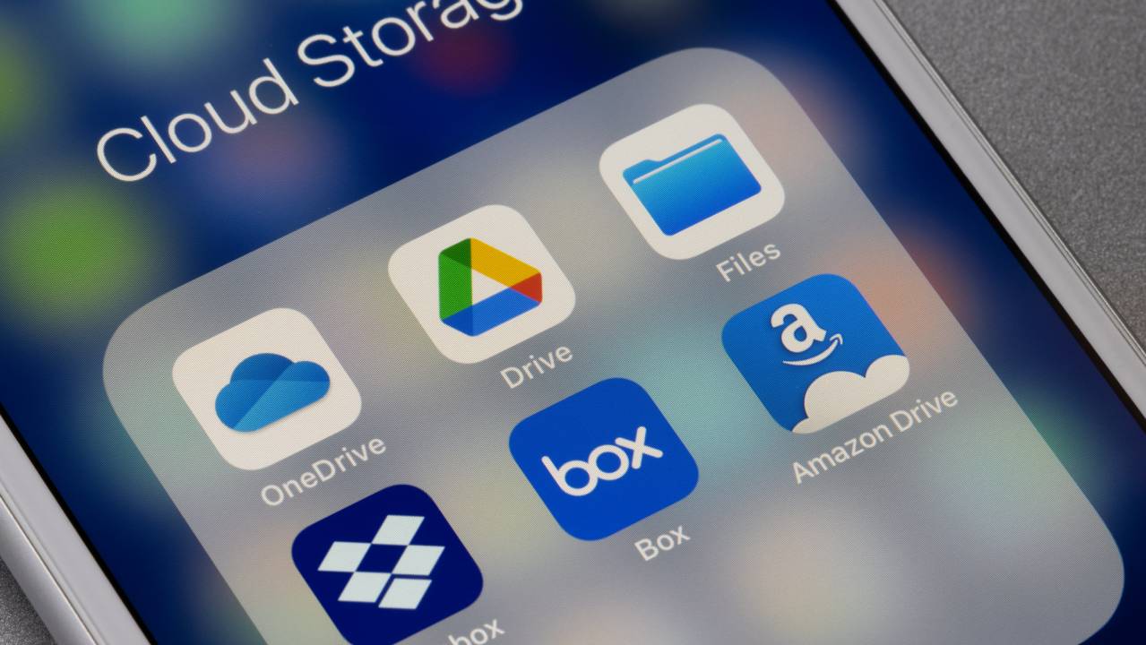 schermata app di cloud storage su iphone