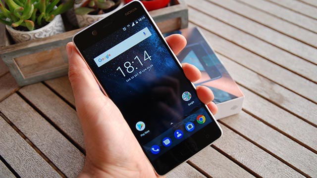 Le dimensioni del Nokia 5 rendono semplice l'utilizzo con una mano