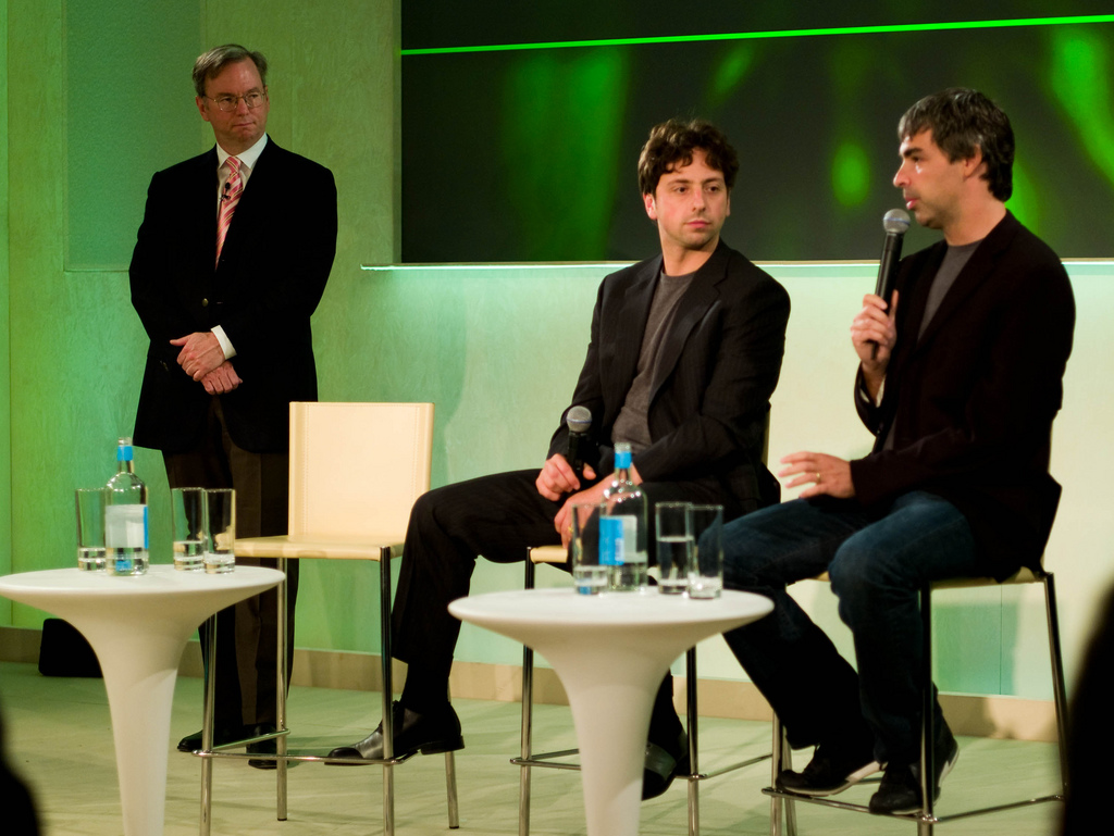 Eric Schmidt con Larry Page e Sergey Brin