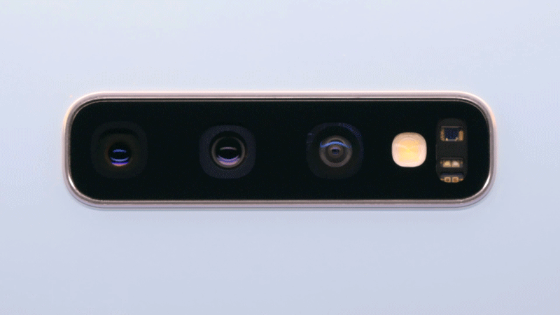 Tripla fotocamera Galaxy S10