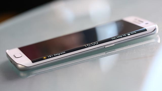 I bordi attivi del Galaxy S6