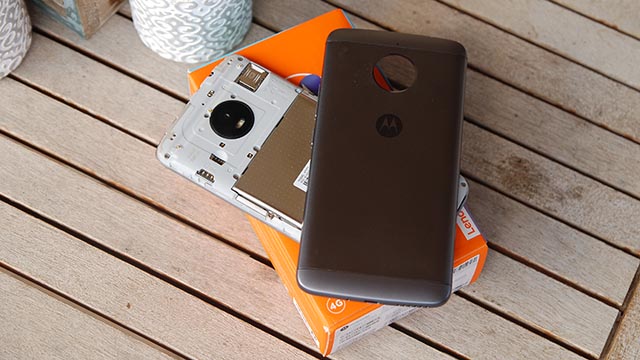 Moto E4 Plus "scomposto"