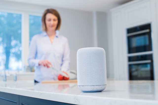 Smart speaker in cucina