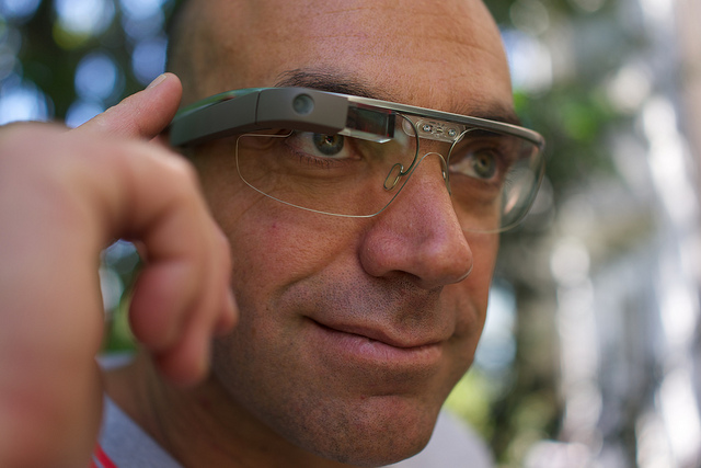 Raymond Kurzweil con i Google Glass