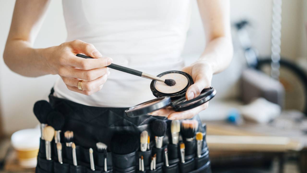 makeup artist a lavoro