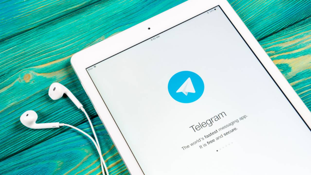 Tablet con Telegram