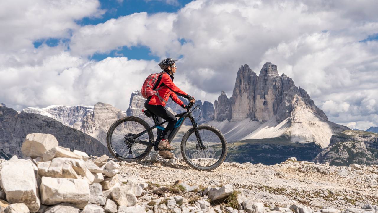 bici-elettrica-in-montagna