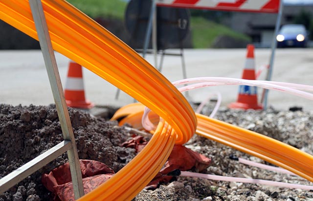 Lavori per la posa di fibra ottica