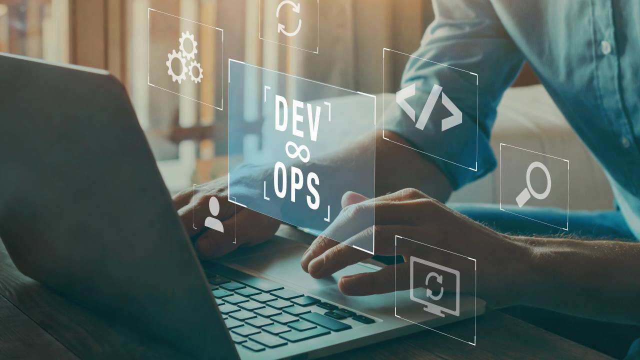 devops-schermata-computer-digitale