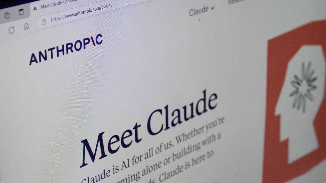 claude di anthropic sul web